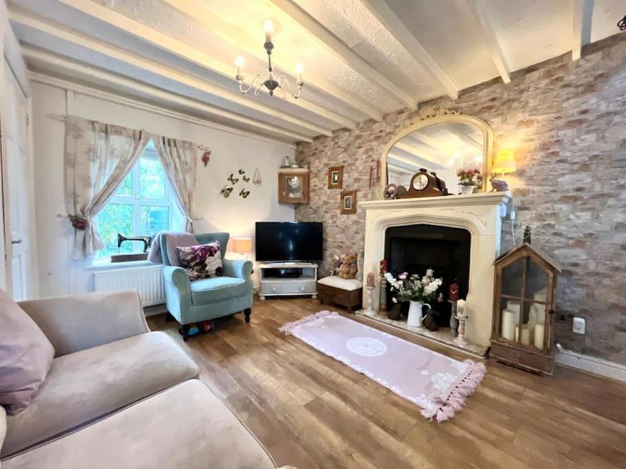 Wisteria Cottage An Authentic And Enchanting 2 Bedroom Cottage Experience Aberdare Exterior photo